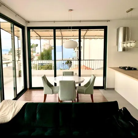 Luxurious Four Bedroom Beach Penthouse Podstrana Extérieur photo
