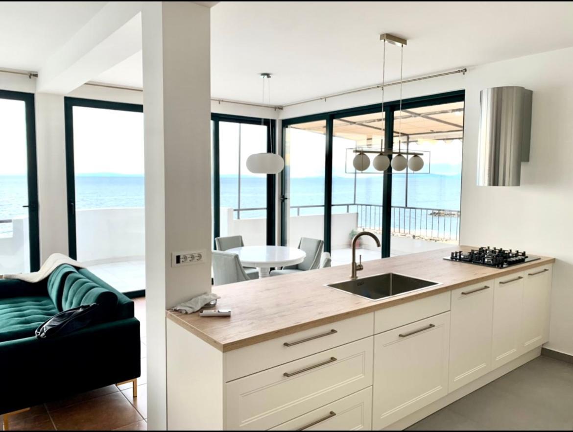 Luxurious Four Bedroom Penthouse * Podstrana